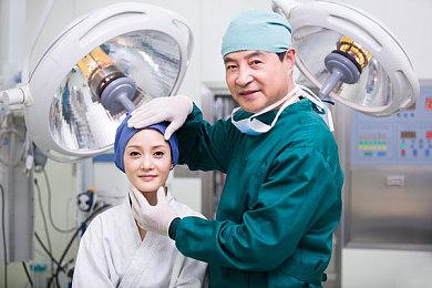 《回到未来》新游戏开发中 原编剧鲍勃·盖尔参与